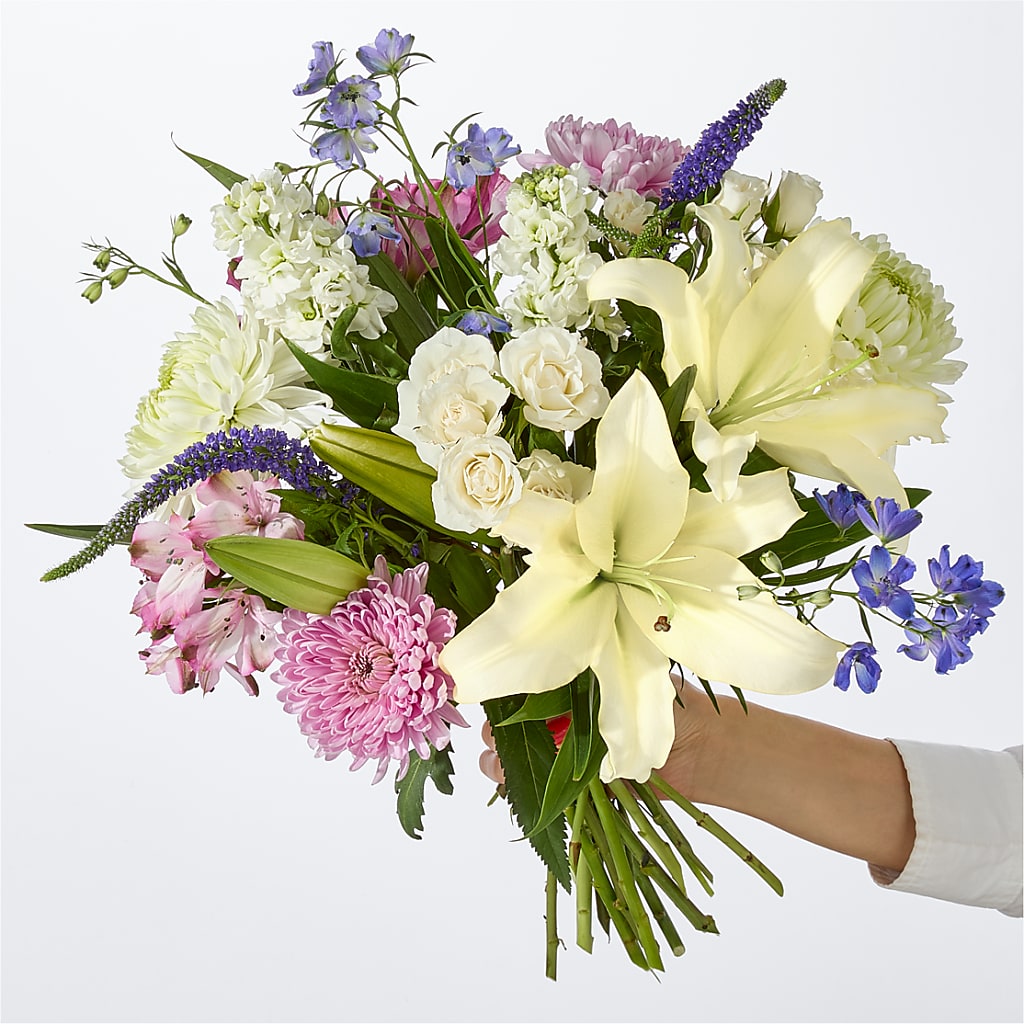 Winter Celebration Bouquet –  Bloom Balloon Llc, Newark DE