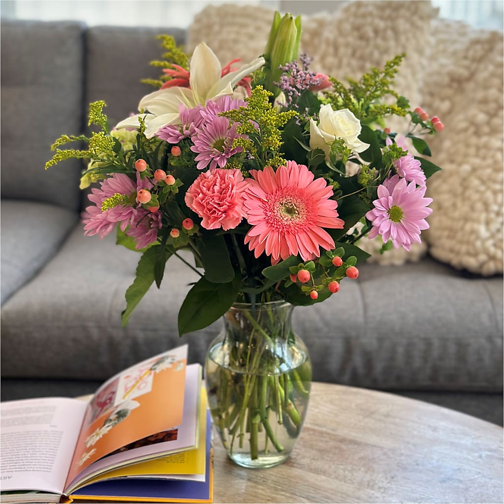 Pastel Tradition - A Florist Original –  Bloom Balloon Llc, Newark DE