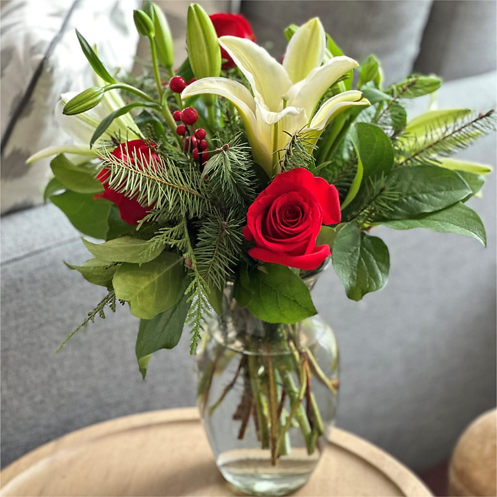 Sparkling Snowflakes Bouquet –  Bloom Balloon Llc, Newark DE
