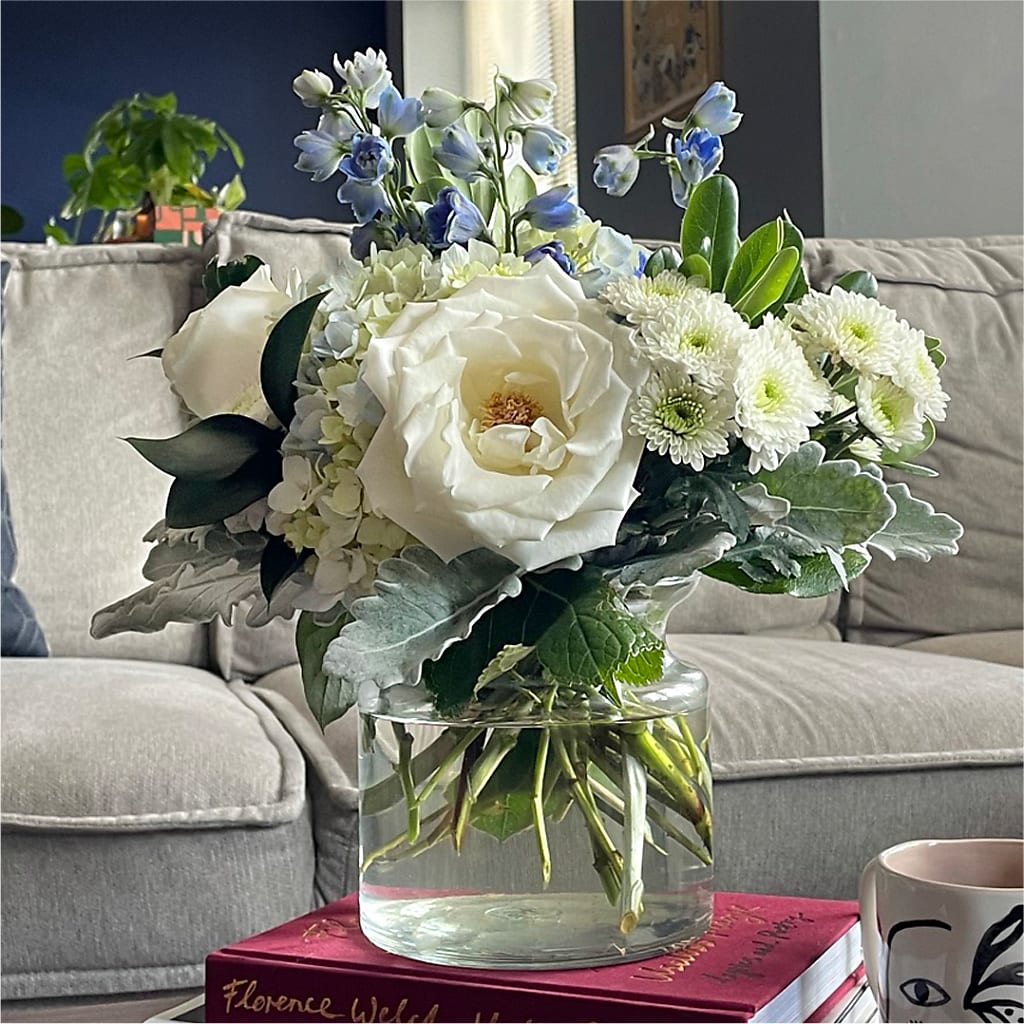 Clear Skies Bouquet –  Bloom Balloon Llc, Newark DE