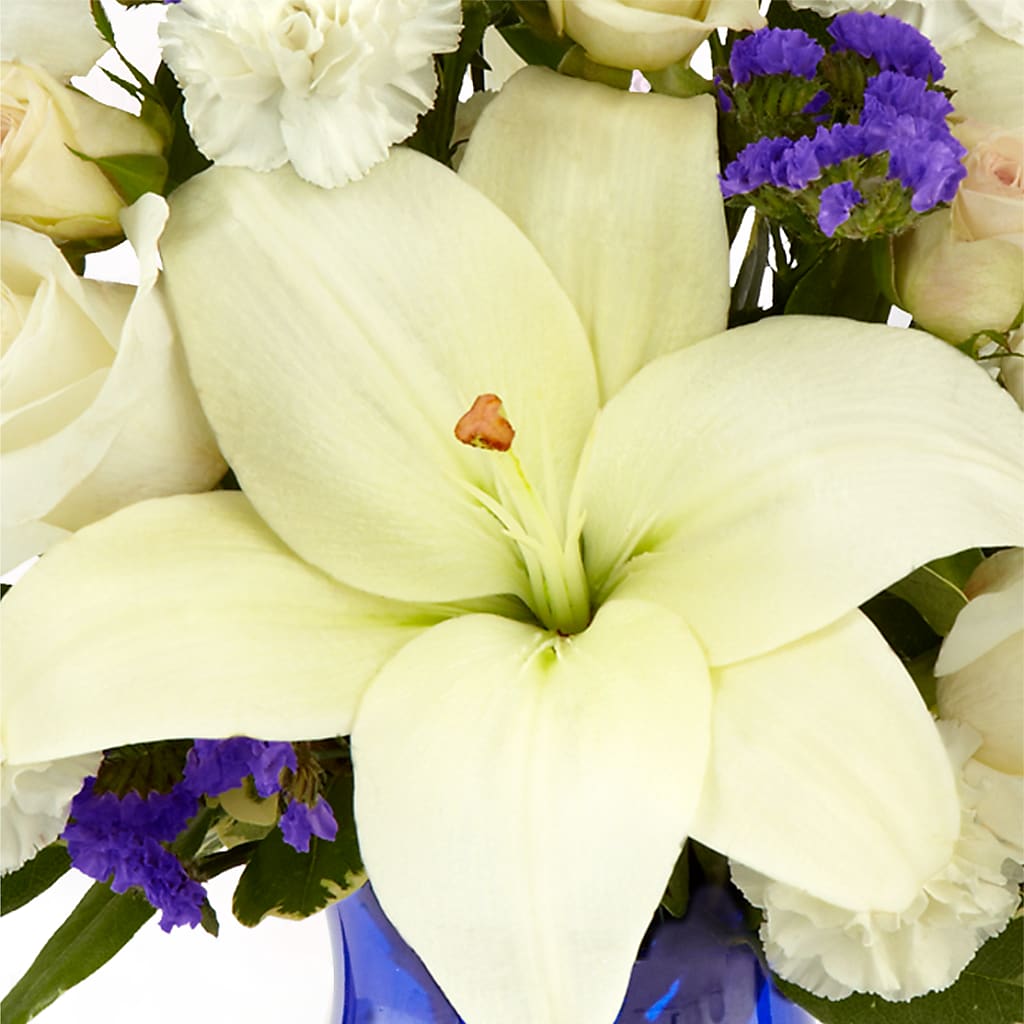 Sapphire Rush Bouquet –  Bloom Balloon Llc, Newark DE