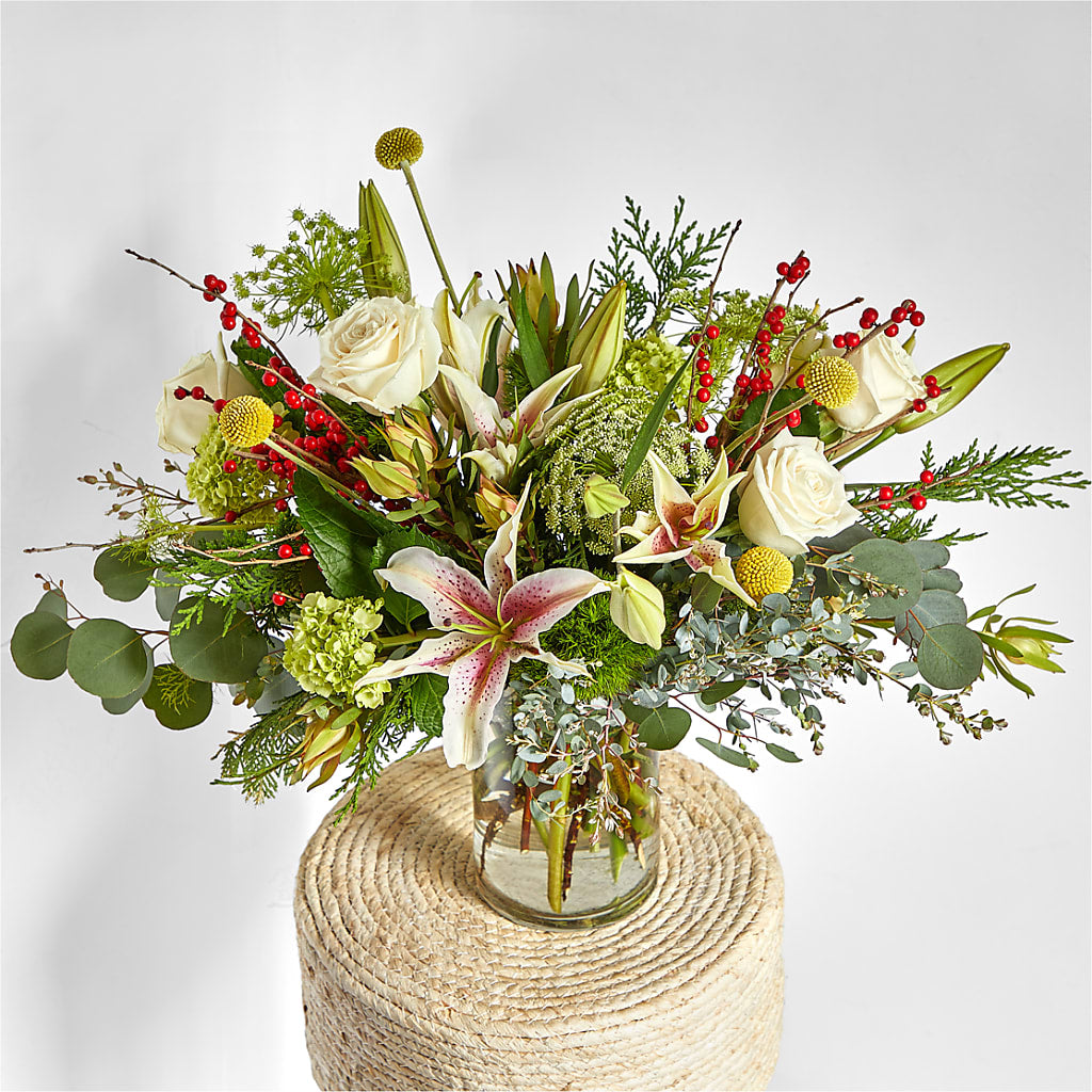 Berry & Bright Bouquet –  Bloom Balloon Llc, Newark DE